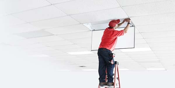 降低商业LED安装速度的产品特性
